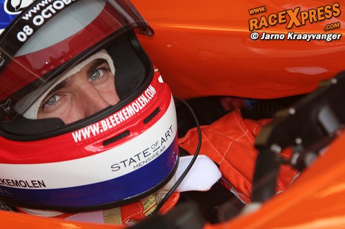 Jeroen Bleekemolen in de auto